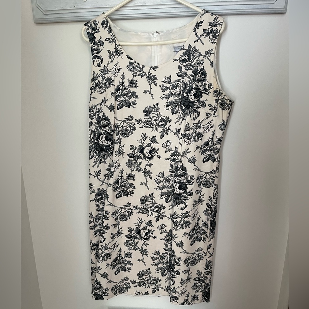 Dress - Picture 2 of 3